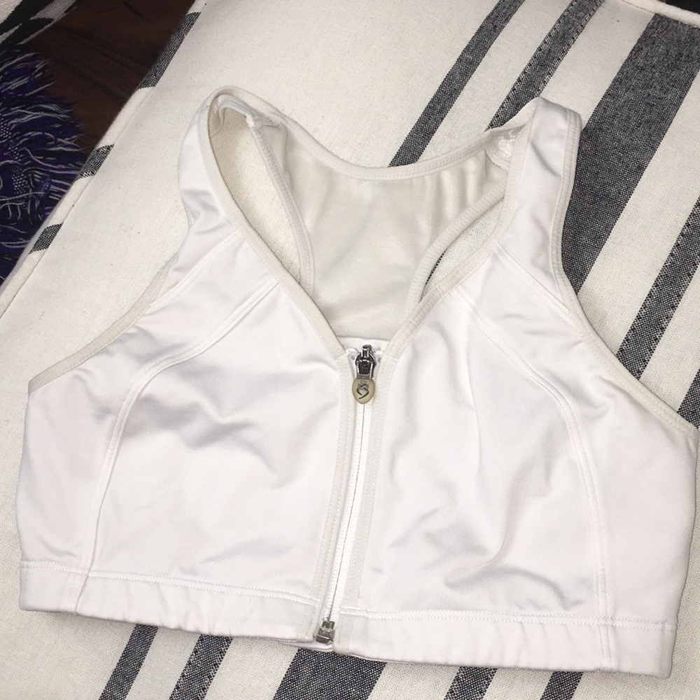 moving comfort zip up sports bra